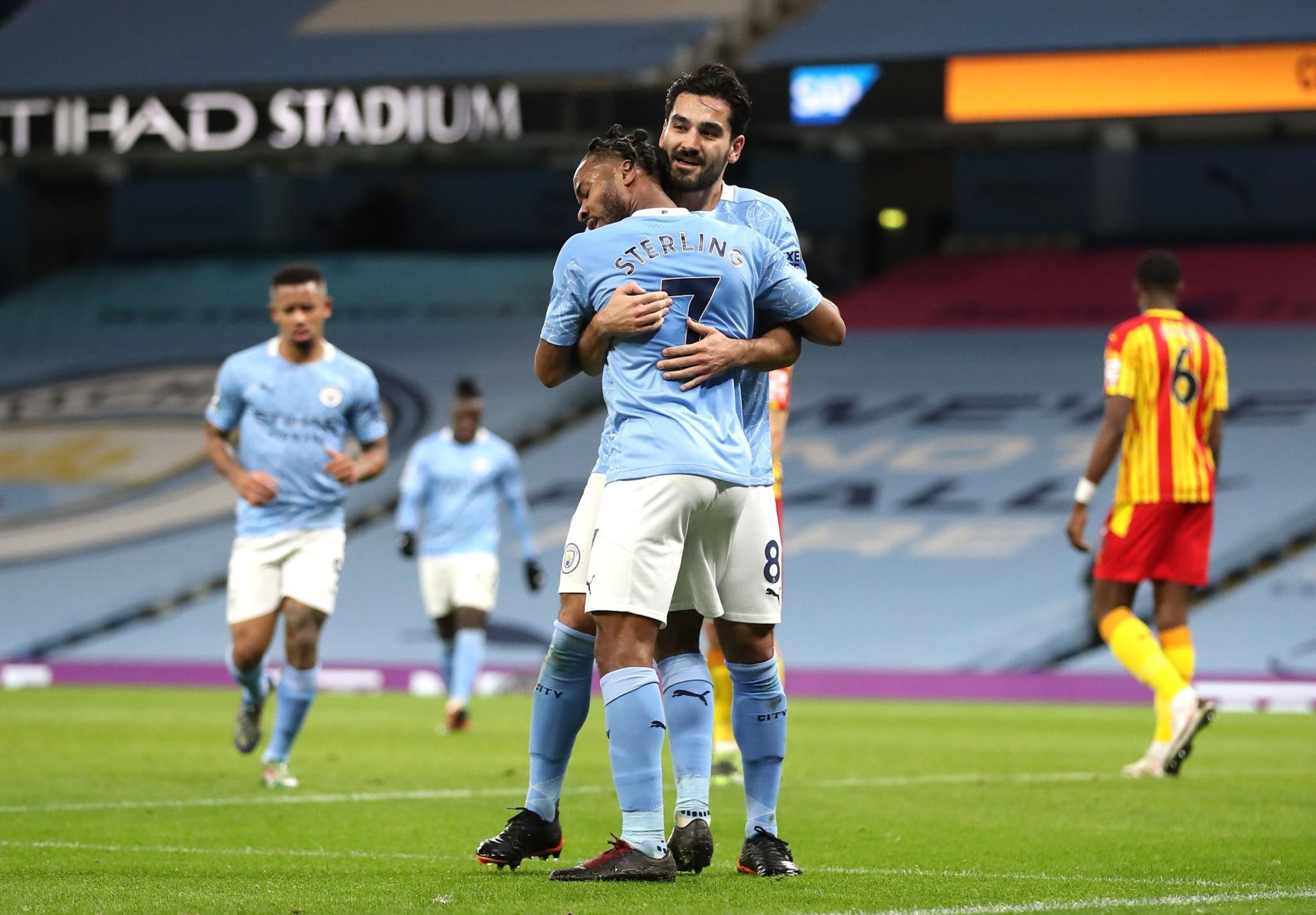 境不屈不挠 境不屈不挠